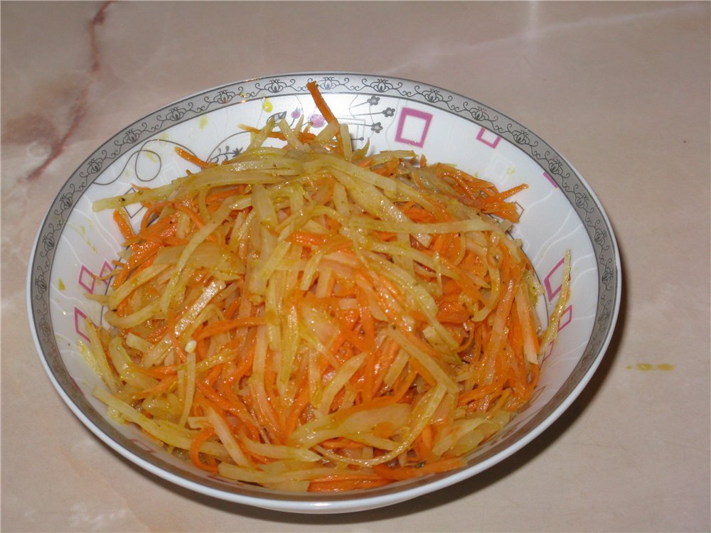 Aardappel- en wortelsalade