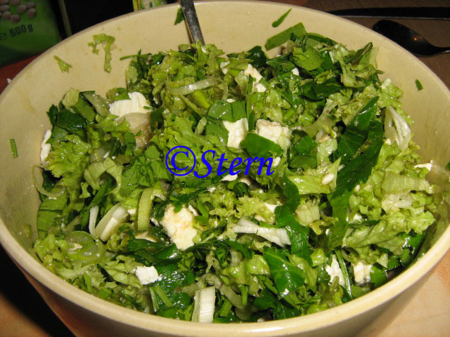 Cabbage salad with feta cheese