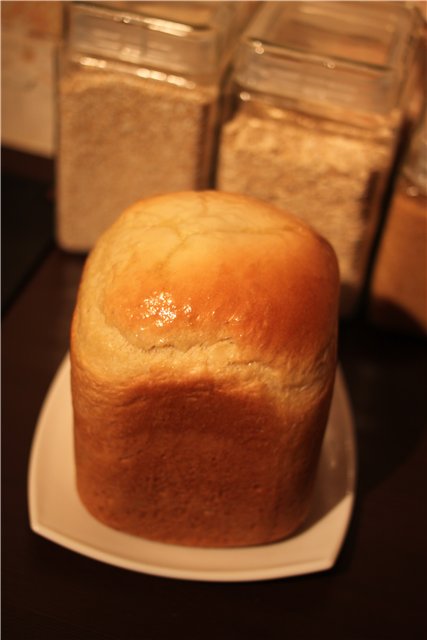 The easiest white bread made from wheat flour