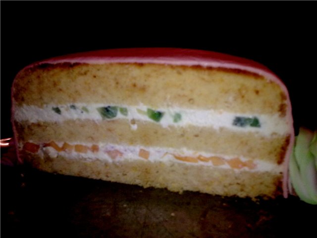 Orange sponge cake with curd cream and fruit