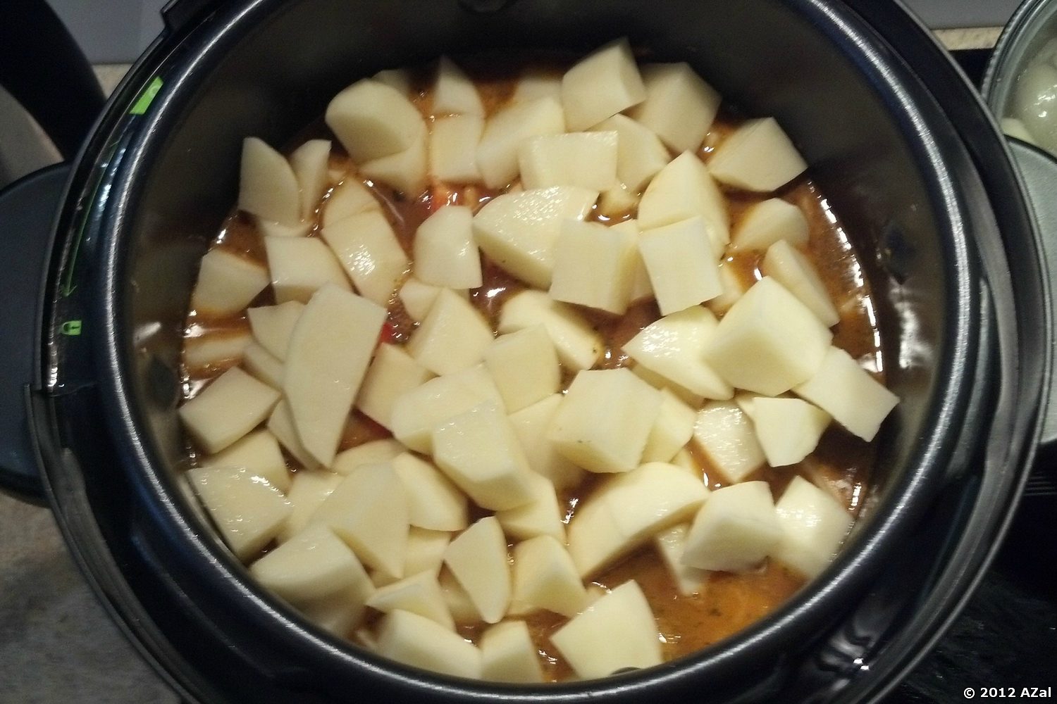 Maďarská gulášová polévka (multivarkář Moulinex Minute Cook CE4000)