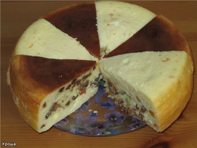 Curd pudding with candied fruit and raisins in a Panasonic multicooker