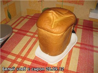 Kaas-chocoladebrood met gecondenseerde melk (broodbakmachine)