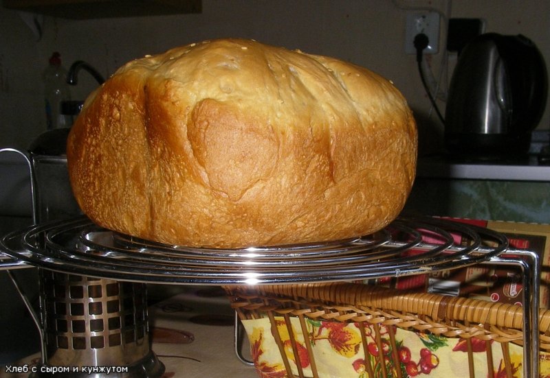 Brood met kaas en sesamzaadjes (broodbakmachine)
