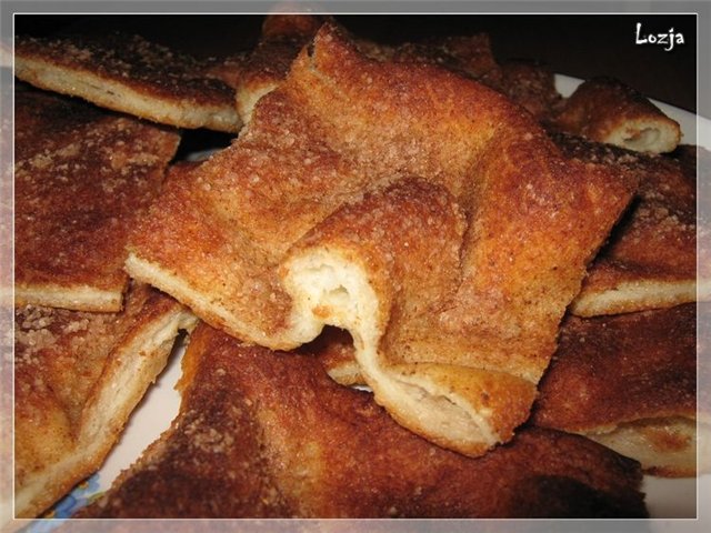 Pan plano dulce y queso Almoishavena (Almoixаvena Moixаvena)