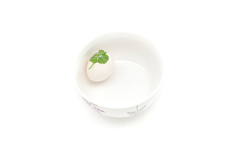 Uova tinte con bucce di cipolla