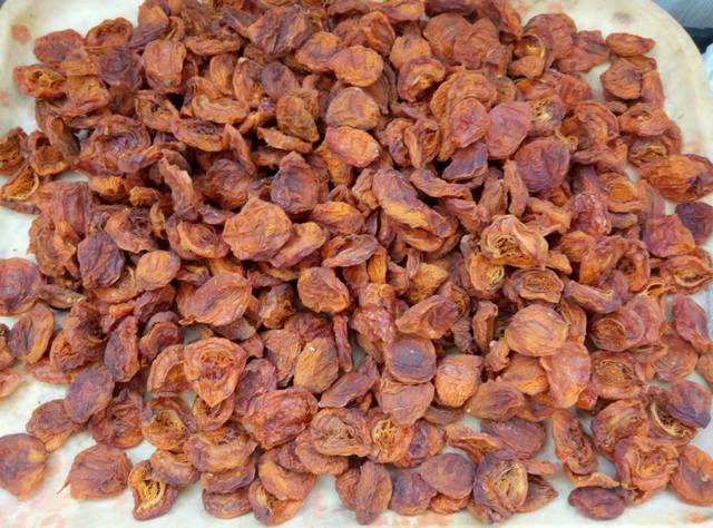 Homemade dried apricots