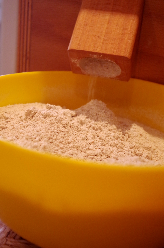 Come macinare la farina di vari cereali e cereali a casa