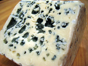 Tostadas con queso azul