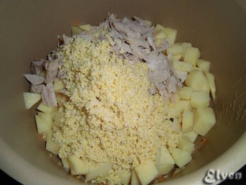 Kulesh soep met varkensvlees en gierst (snelkookpan merk 6050)