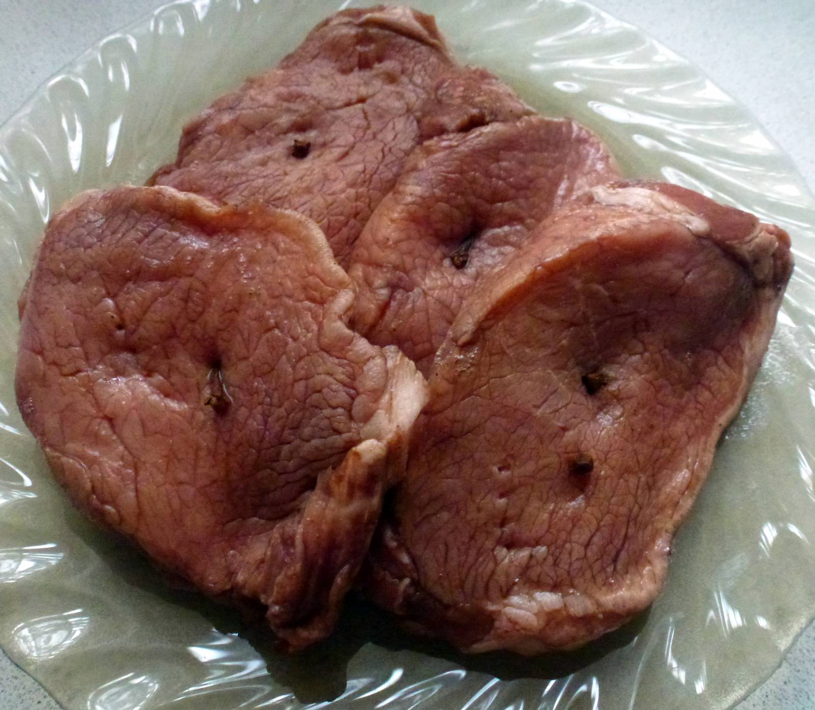 Pittig varkensvlees met wijn en knoflook (Carne de vinha d'alhos a moda da madeira) in Brand 6051 multicooker snelkookpan