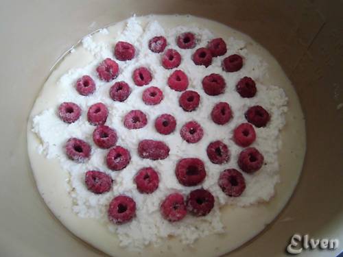 Pie with cottage cheese and raspberries (Brand 6050 cooker)