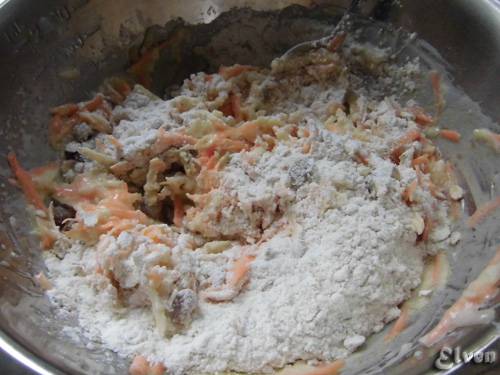 Torta di mele e carote (senza uova)