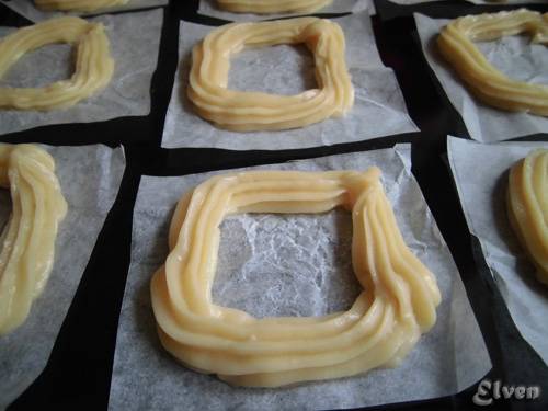 Spritzkuchen - custard rings
