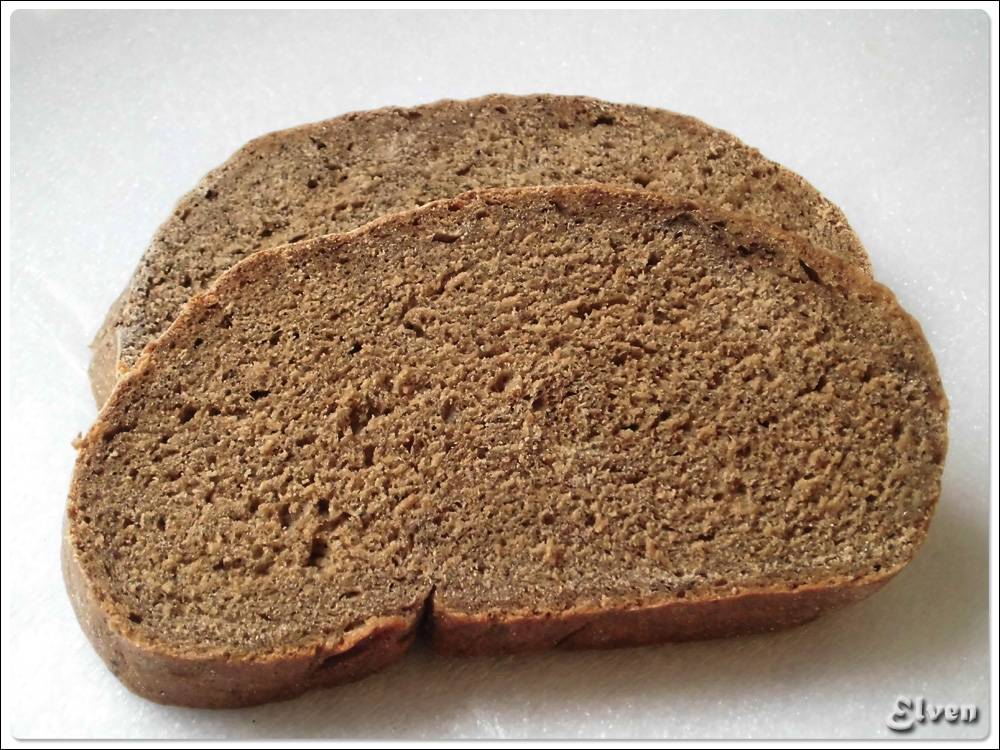 Chleb z sosem słodowo-sojowym