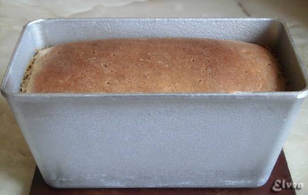 خبز الجاودار مع الخميرة السائلة