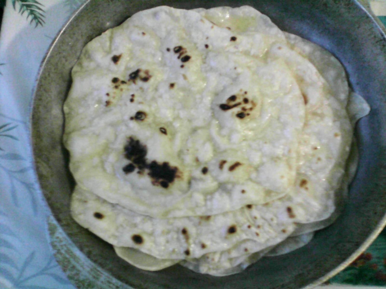 Sütemények főételekhez, például curry, kebab, kebab, kofta (arab szelet fűszerekkel)