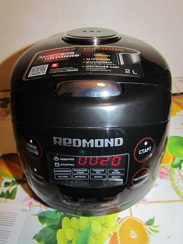 Redmond RMC-03 multicooker