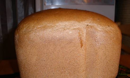 Pane di segale - Pumpernickel (Autore Zarina) in una macchina per il pane