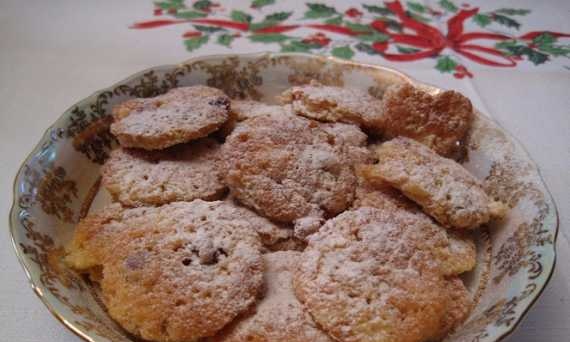 Christmas cookies with cranberries