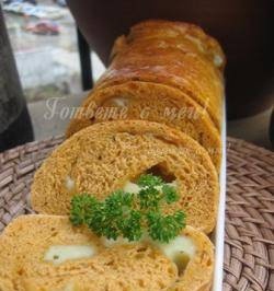 Pane al pomodoro con formaggio kashkaval