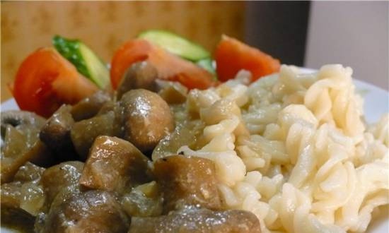 Champiñones guisados ​​en crema, o Cena para el desayuno