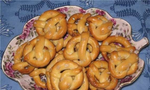 Gezouten pretzels met knoflook