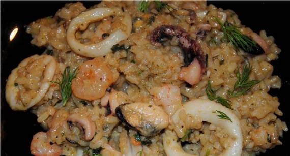 chude risotto z owocami morza