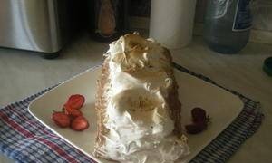 Biscuitbroodje met honing-meringue