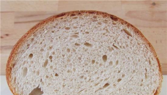 Pane al setaccio di senape secondo GOST nel forno