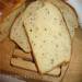 Pan de crema agria de papa con semillas de lino en el horno