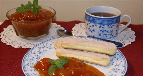 Mermelada de albaricoque con agua de flores