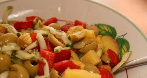 Pollo con ananas (insalata) - variazioni su un tema