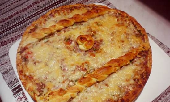 Chicken pie with cheese crust