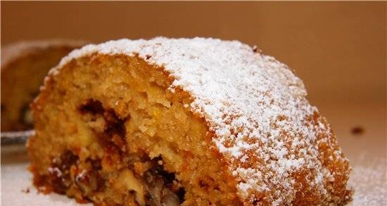 Grandma cupcake with apples, nuts and raisins