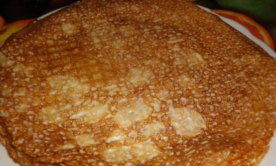 Mga creamy pancake (kuwarta na may kulay-gatas)