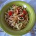 Pasta linguini con calamares y tomates cherry