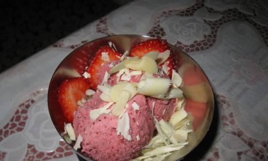 Strawberry ice cream