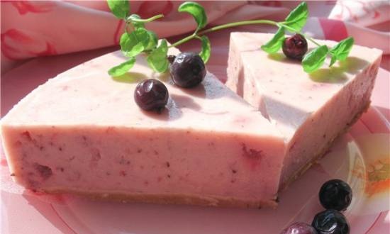 Dessert leggero a base di frutta, bacche e proteine ​​(nel microonde)