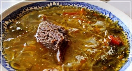 Sopa de col agria de chucrut con ganso