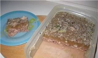 Jellied meat in a multicooker Redmond