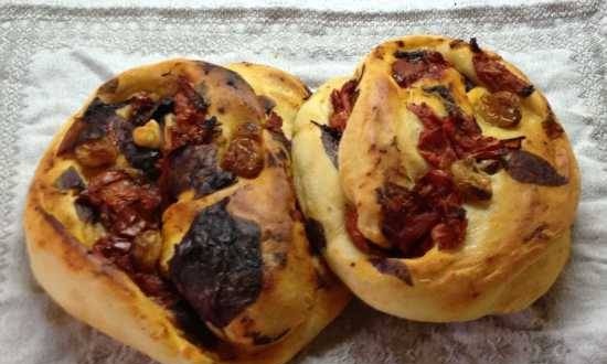 Pane con aglio, basilico e pomodori