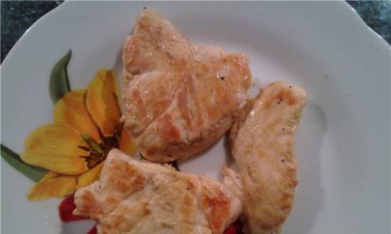 Petto di pollo fritto in una busta di carta