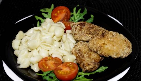 Nuggets de gall dindi en una fregidora d’aire