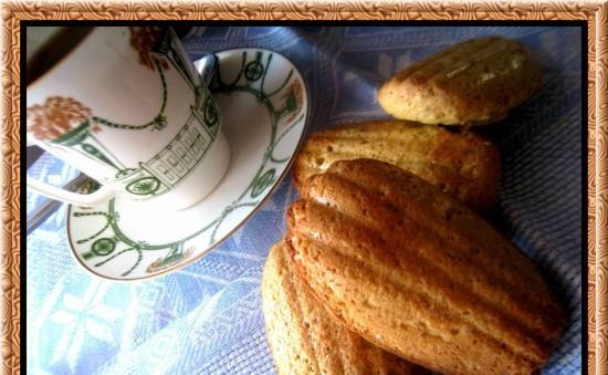 Madelens con farina di pistacchi