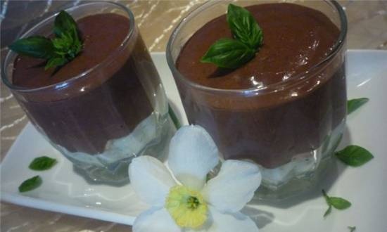 Chocolate dessert with basil and cayenne pepper