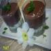 Chocolate dessert na may basil at cayenne pepper