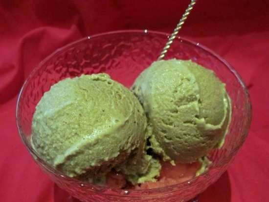 Pistachio ice cream