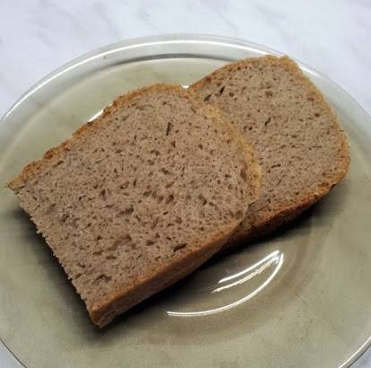 Pane a lievitazione naturale Darnitsa (Redmond M90)