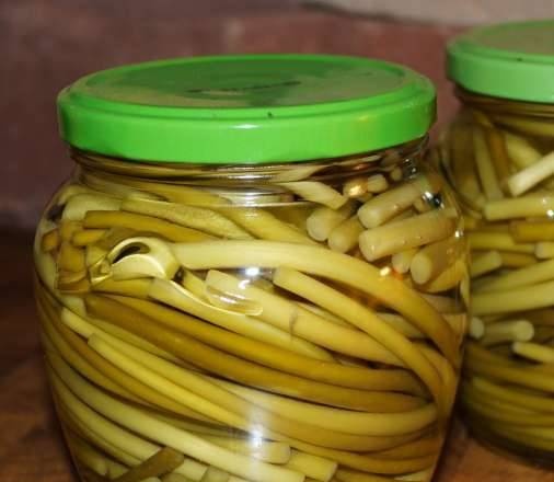 Flechas de ajo en escabeche